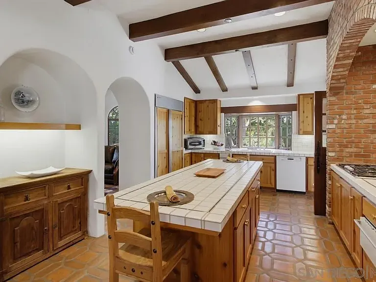 5443 Calzada Del Bosque — Photo 28