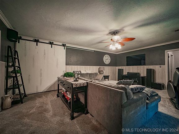 5th image of 141 Fairview Ave