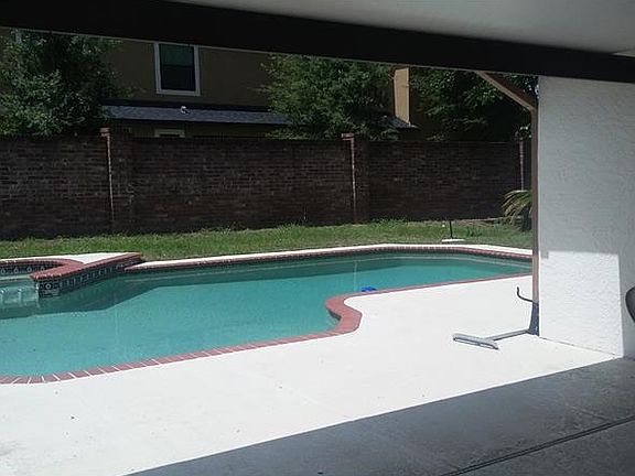 4th image of 8900 Hillsdale Dr