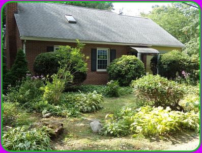 12 Moorland St, Amherst, MA, 01002