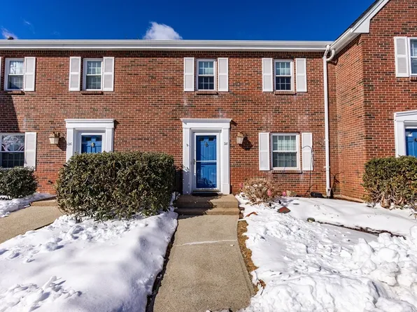 28 Jennifer Ln Unit 28, Stoughton, MA 02072