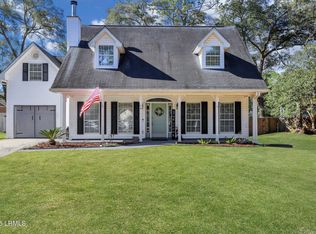 16 Cedar Crest Cir, Beaufort, SC 29907