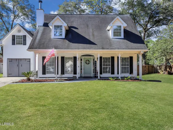 16 Cedar Crest Cir, Beaufort, SC 29907