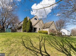 13 Jonathan Dr, Phoenixville, PA 19460