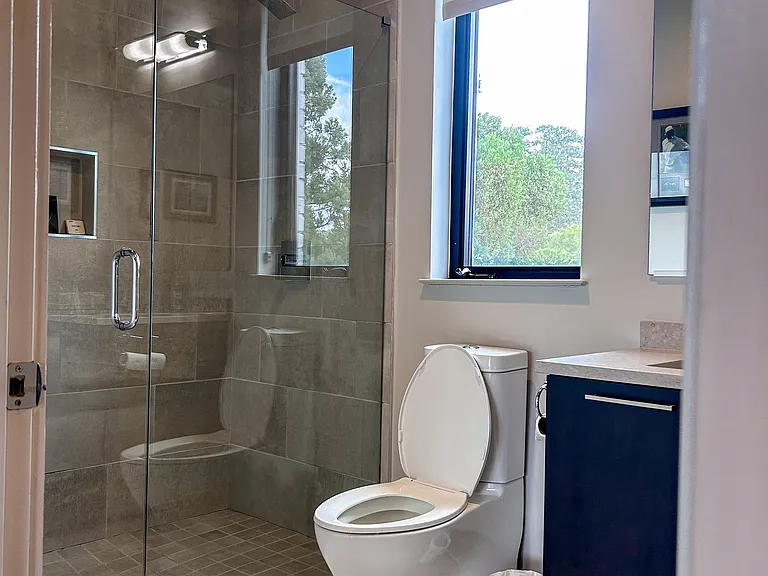 908 Lenox Blvd NE — Photo 30