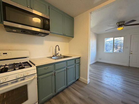 3rd image of 3920 1/2 High St