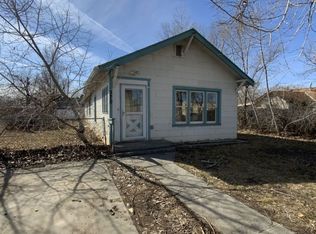 370 N 8th Ave, Forsyth, MT 59327