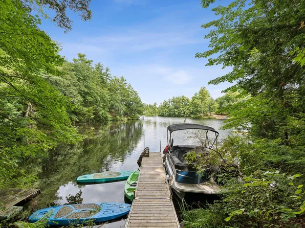 13 Forest Lane, Cumberland, ME 04021