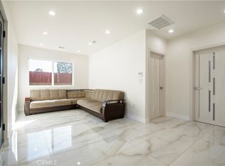 20473 Shamrock Pl, Chatsworth, CA 91311