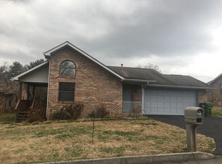 1205 S Rachaels Cir, Maryville, TN 37804