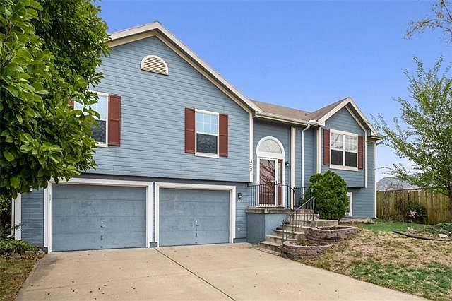 1st image of 322 Crystal Dr