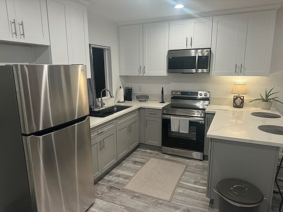 2nd image of 9511 S 2nd Ave #1/2