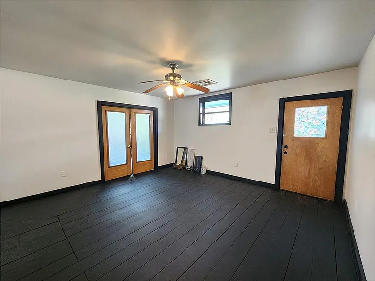 4520 Elba St — Photo 5