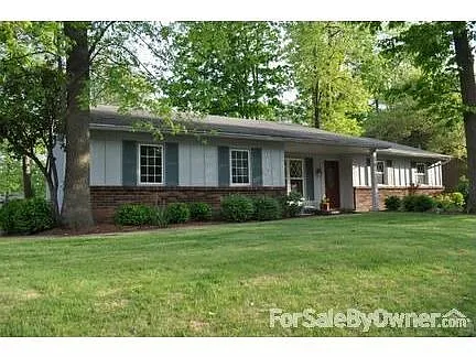 6110 Landover Pl photo 1