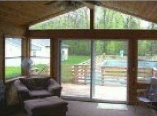 8645 Warner Rd, Saline, MI 48176