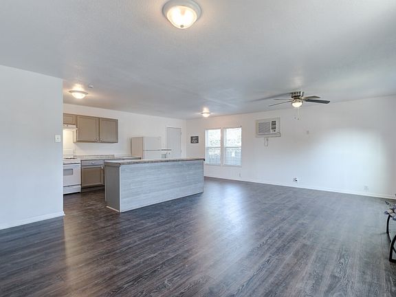 2nd image of 878 Avondale Ave