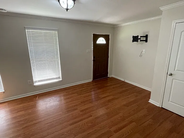 5529 Beth Ann Dr — Photo 2