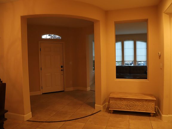 4th image of 4326 Creekview Dr