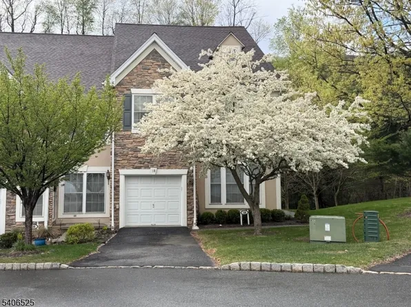 18 Birchwood Ln, North Haledon Boro, NJ 07508