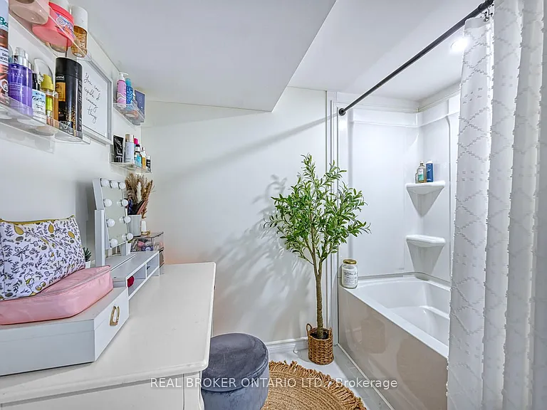 840 Macodrum Dr #LOWER — Photo 22