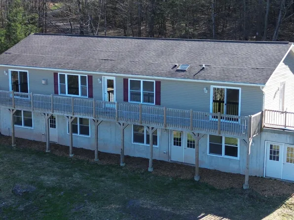 523B Creek Dr, Prompton, PA 18456