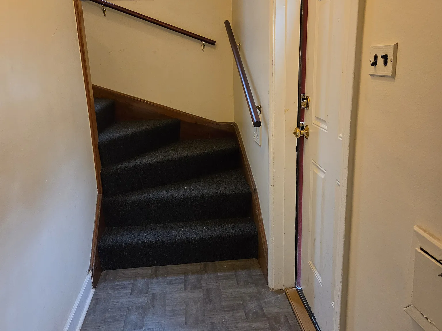 2 bed, 1000 sqft, $2,100 — Photo 3