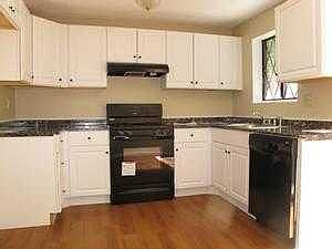 4th image of 446 Farrwood Dr