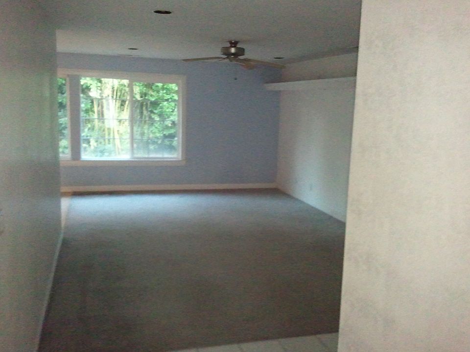 2nd image of 9616 Knight Ln