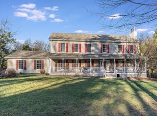24 Charissaa Ct, Hewitt, NJ 07421