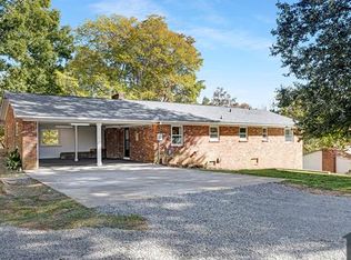 4420 Chebar Dr, Pfafftown, NC 27040