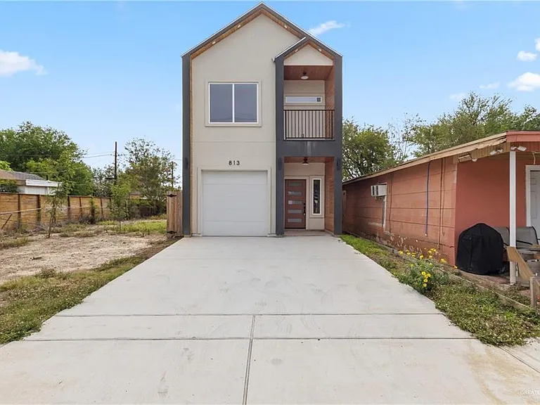 813 S Bicentennial Blvd — Photo 1