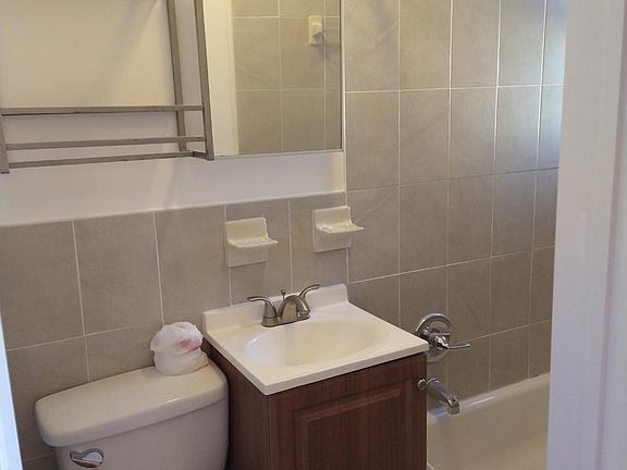 2nd image of 8607 101st St APT 2R