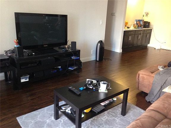 2nd image of 5050 Maplewood Ave APT 103