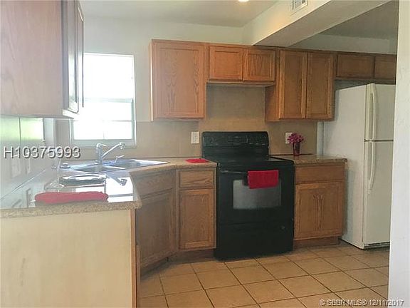 3rd image of 804 NW 19th Ter #0