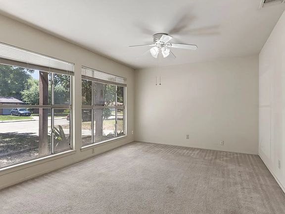 4th image of 1037 Valley Forge Dr