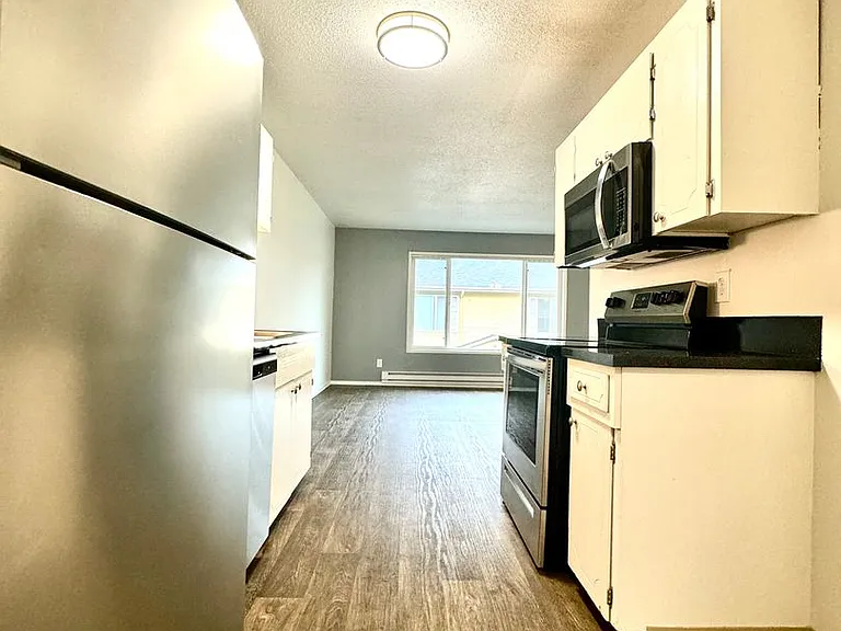4153 SE Cesar E Chavez Blvd #36 — Photo 1