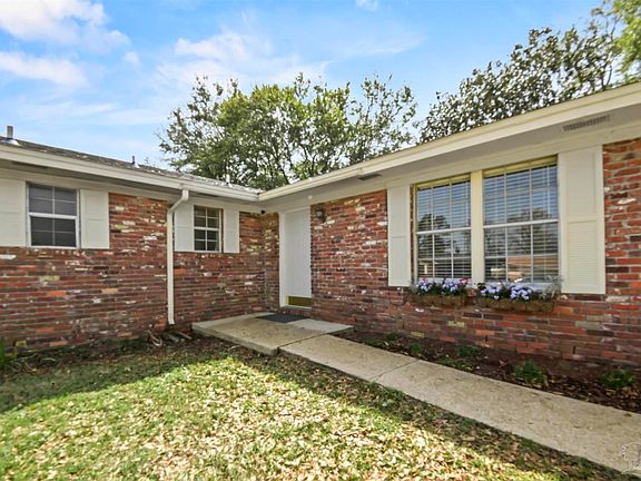 4th image of 8213 Squire Rd