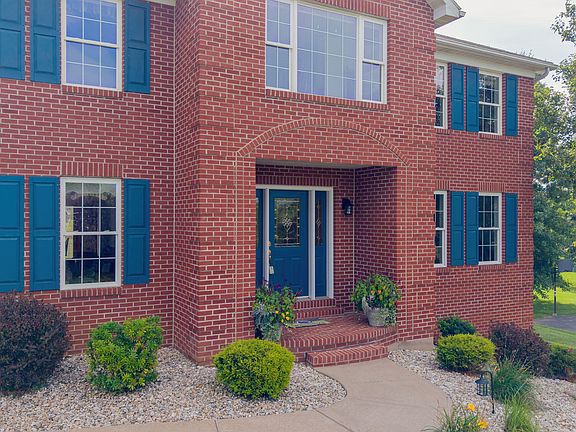 2nd image of 74 Brentwood Cir