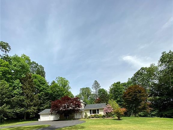 3rd image of 338 Cherry St