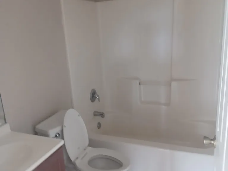 2764 Cranbrook Ave — Photo 2