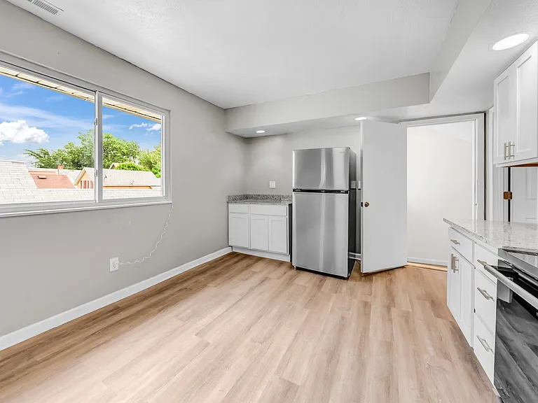 3449 Wade Ave #U — Photo 6