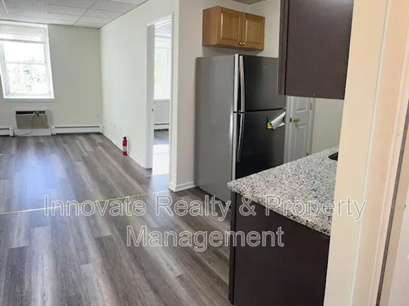 29 E Logan Ave, Glenolden, PA