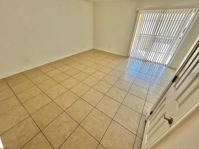 4965 Indian River Dr #105 — Photo 11