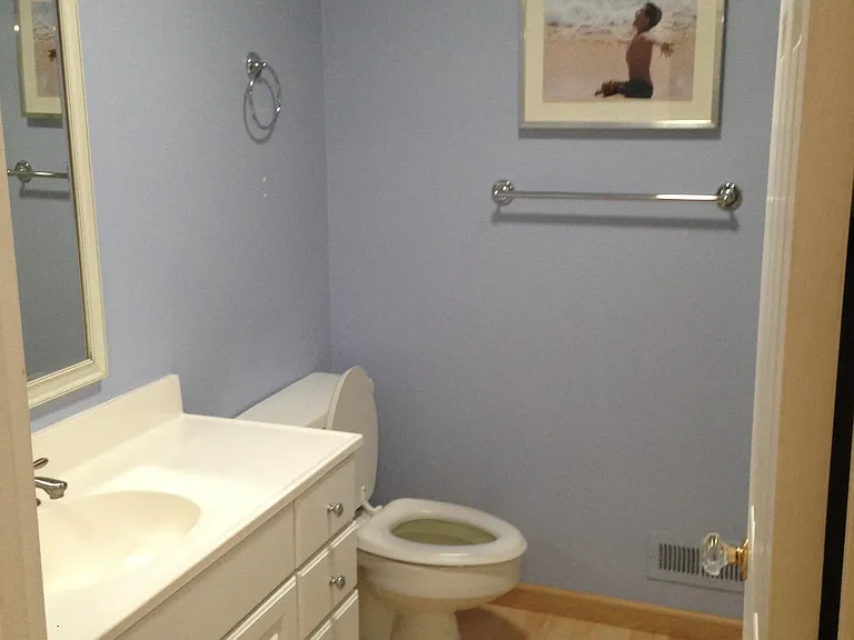 1142 Glengarry Dr — Photo 4