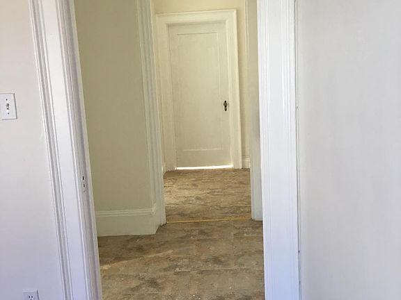 5th image of 26 Irving Pl APT 14