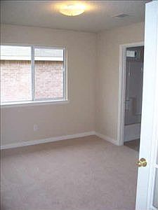 4th image of 208 Mulberry Ln
