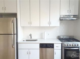 2849 33rd St #3D, Astoria, NY 11102