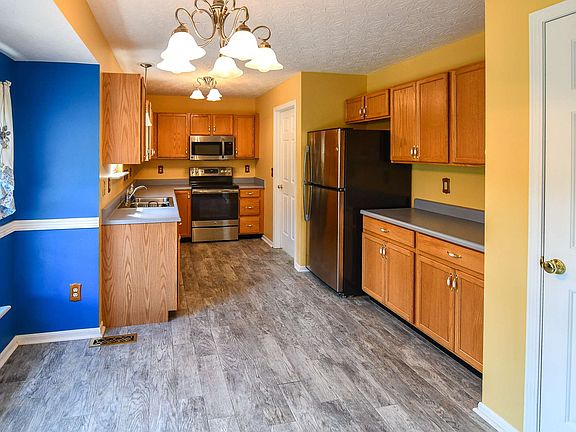 2nd image of 1209 Brookstone Dr