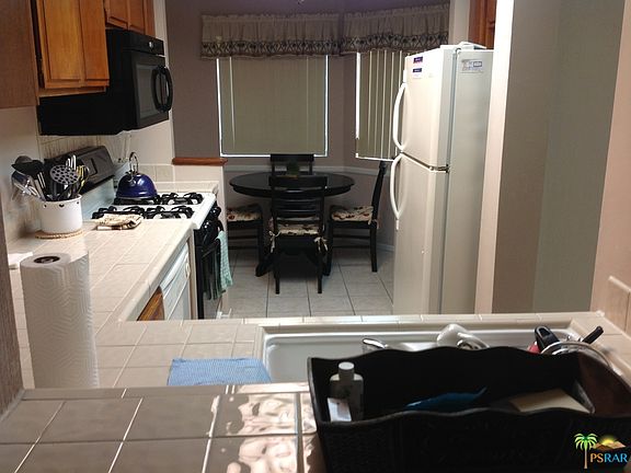 5th image of 2345 S Cherokee Way Unit 106