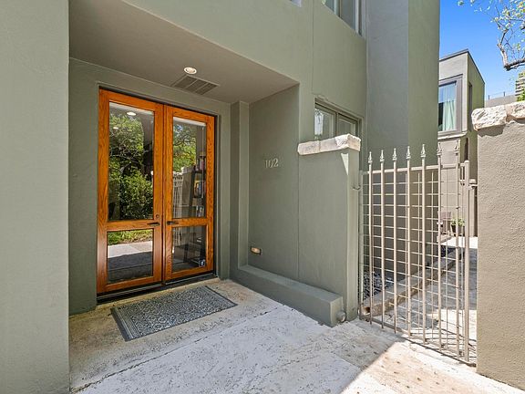 2nd image of 1111 W 12th St APT 102